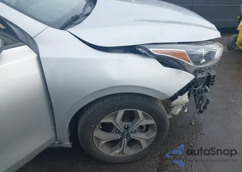 2019 Kia Forte Lxs z USA, uszkodzony, nr VIN 3KPF24AD6KE065829